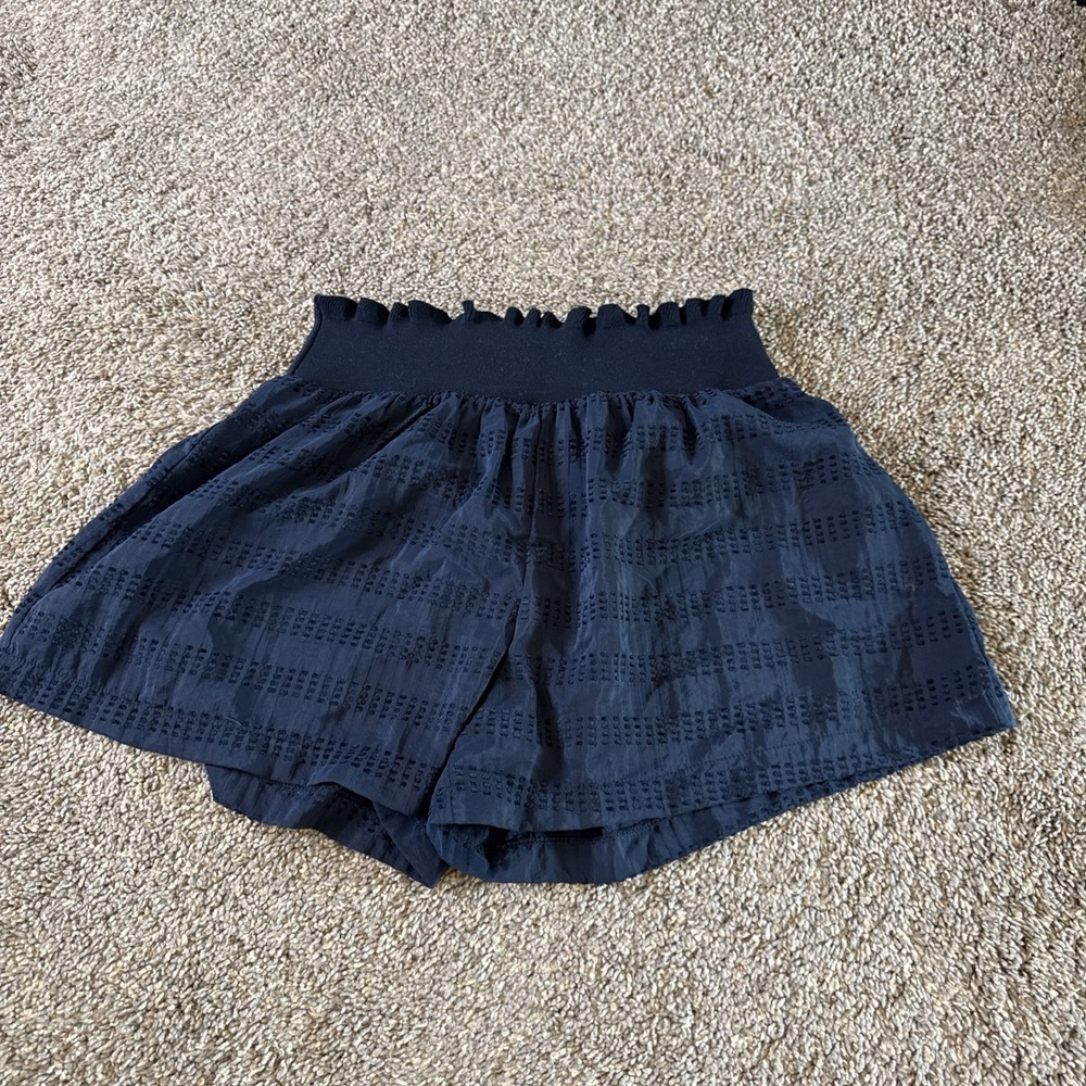 Voy Women's High Waisted Flowy Shorts Navy Size Small